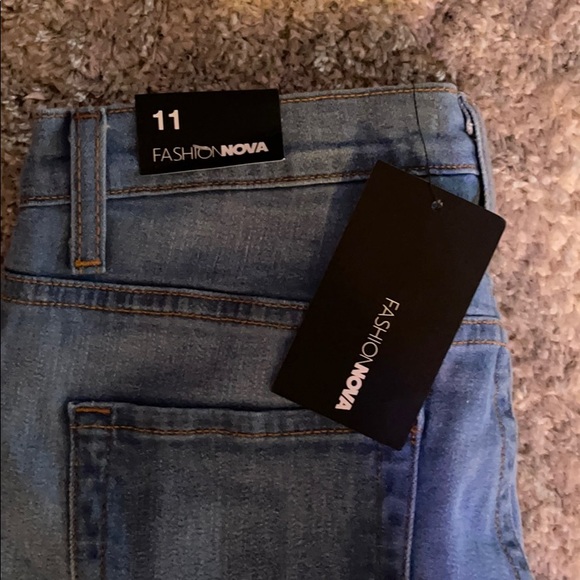 Flare distressed jeans - Picture 3 of 3